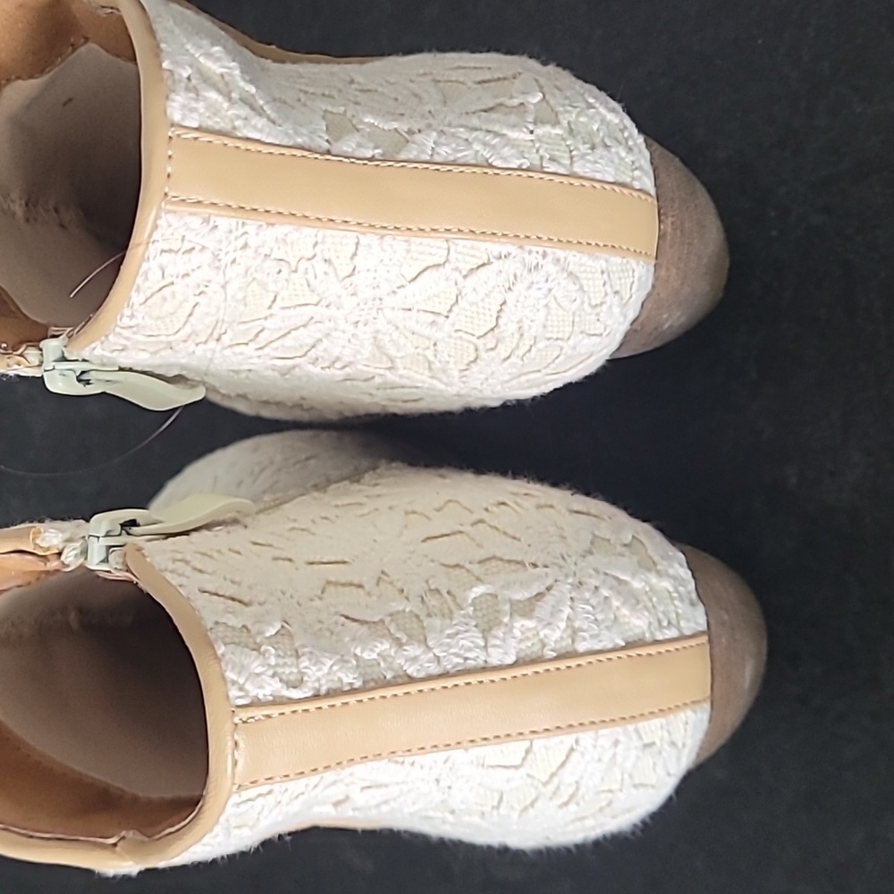 Very Volatile Booties Size 7.5 - image 5